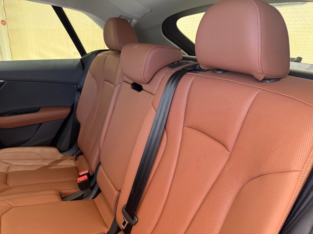 Used 2023 Audi Q8 Premium Plus w/ Premium Plus Package AWD/4WD image 25