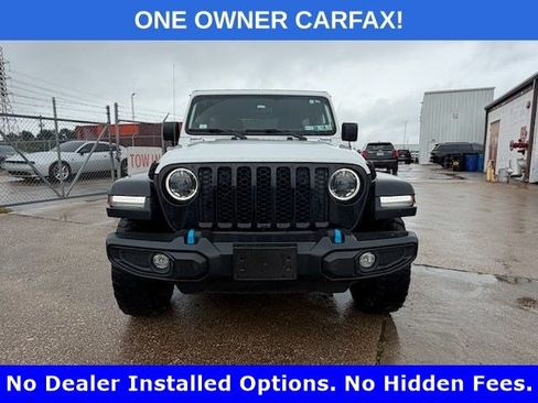 Used 2023 Jeep Wrangler Unlimited w/ Cold Weather Group AWD/4WD image 2