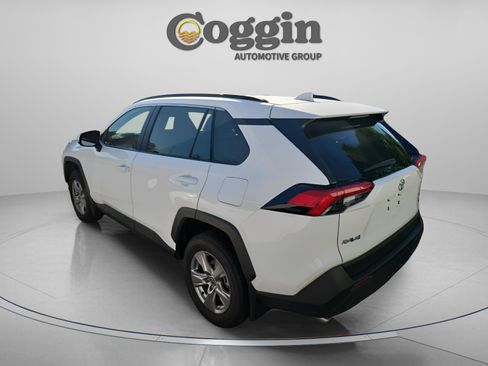 Used 2024 Toyota RAV4 XLE w/ Convenience Package FWD image 2