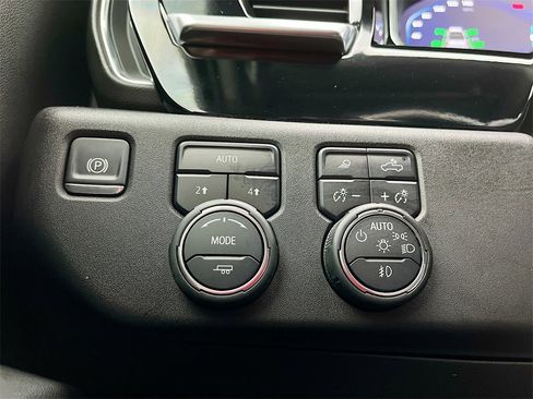 Used 2024 Chevrolet Silverado 1500 LTZ w/ LTZ Convenience Package II image 10