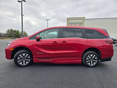 Used 2026 Honda Odyssey EX-L image 5