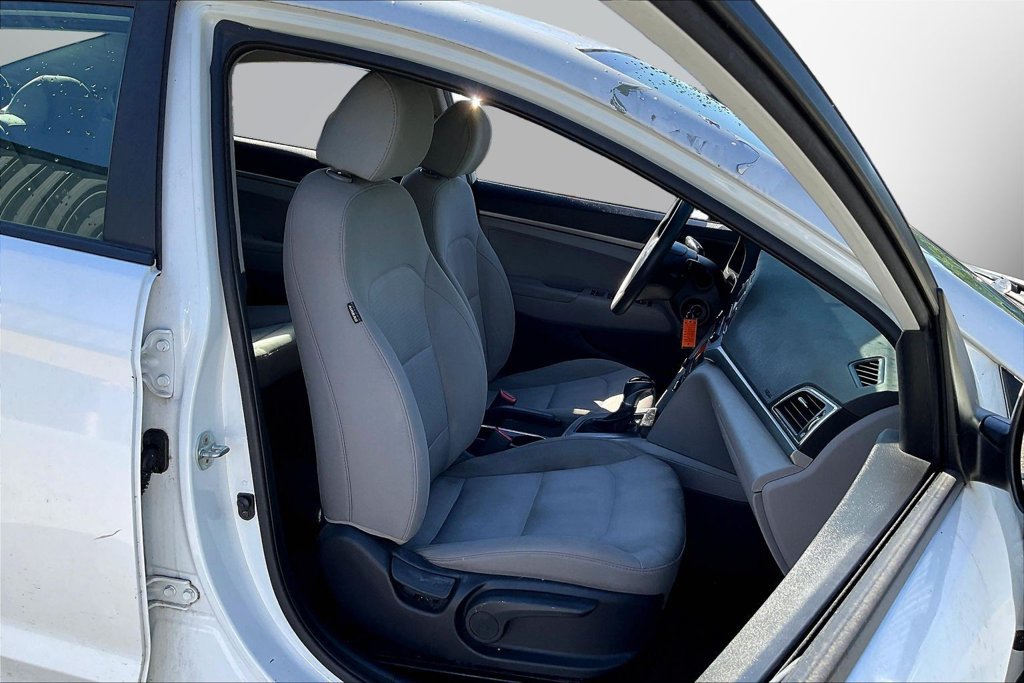 Used 2017 Hyundai Elantra SE FWD image 26