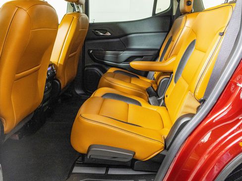 Used 2019 GMC Acadia SLT image 40