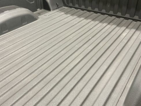 Used 2025 Chevrolet Silverado 2500 Custom w/ Custom Value Package image 22