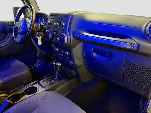 Used 2018 Jeep Wrangler Unlimited Sport S AWD/4WD image 40