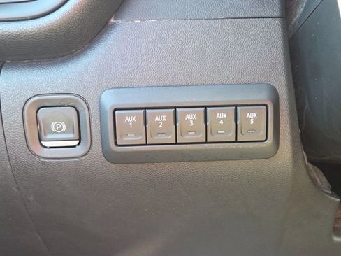 Used 2023 Chevrolet Silverado 2500 W/T w/ WT Convenience Package AWD/4WD image 12