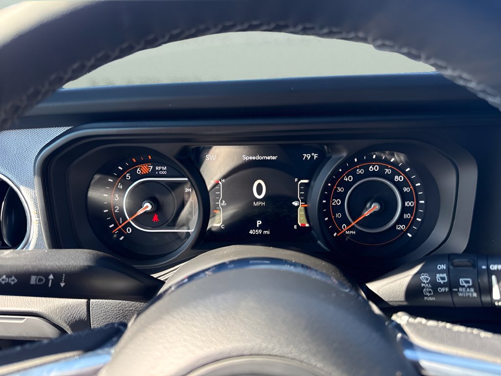 Used 2026 Jeep Wrangler Unlimited Sahara AWD/4WD image 23