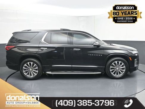 Used 2022 Chevrolet Traverse Premier image 2
