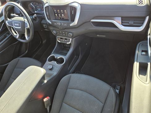 Used 2023 GMC Terrain SLE image 19