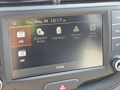 Used 2025 Kia Soul LX w/ LX Technology Package FWD image 6