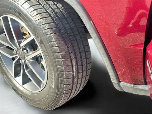 Used 2021 Jeep Grand Cherokee Limited image 33