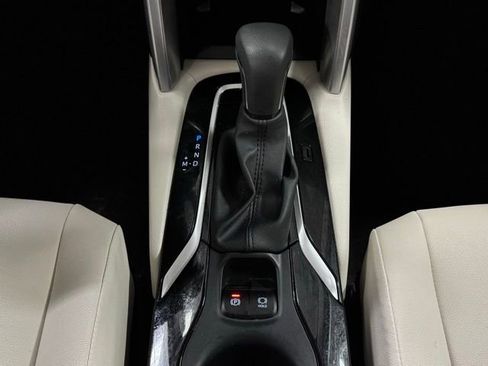 Used 2024 Toyota Corolla Cross XLE image 29