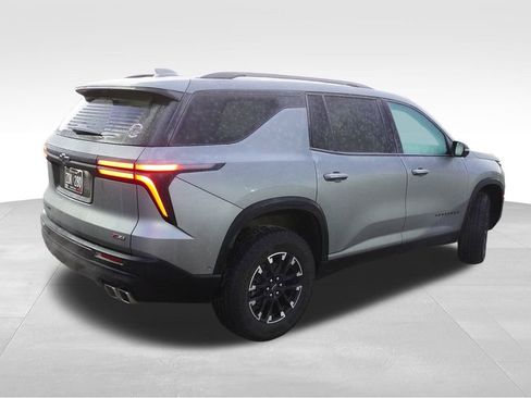 Certified 2024 Chevrolet Traverse Z71 w/ Enhanced Driving Package image 3