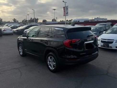 Used 2018 GMC Terrain SLE FWD image 3