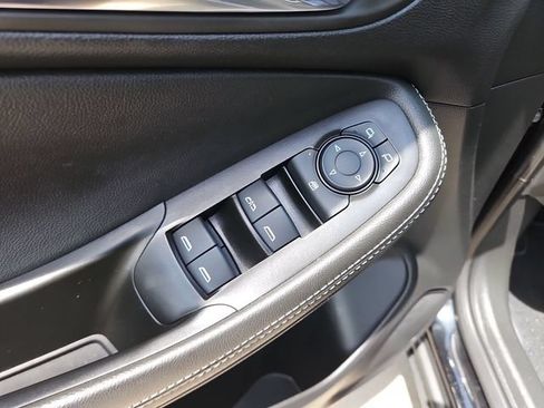 Used 2025 Buick Encore GX Preferred FWD image 21