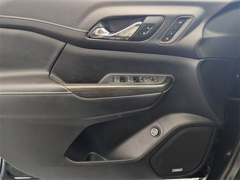 Used 2021 GMC Acadia SLT w/ Elevation Edition image 31