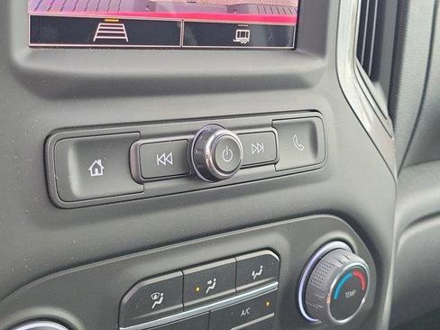 Used 2025 Chevrolet Silverado 2500 Custom image 33