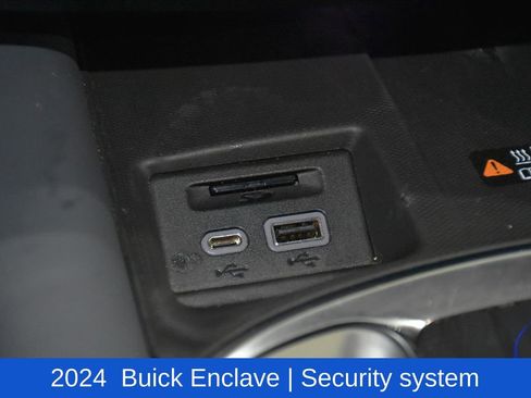 Used 2024 Buick Enclave Premium image 21