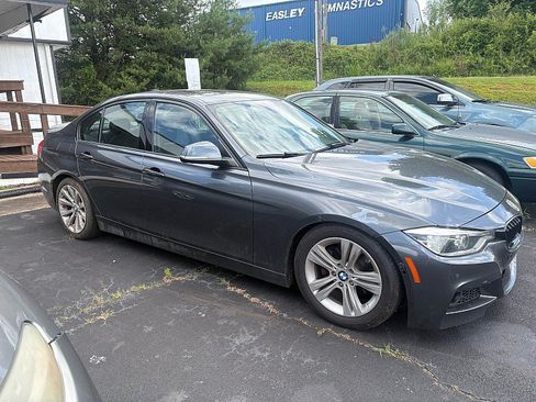 Used 2016 BMW 328i xDrive Sedan AWD/4WD image 2