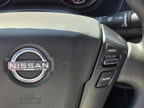 Used 2022 Nissan Frontier SV AWD/4WD image 16