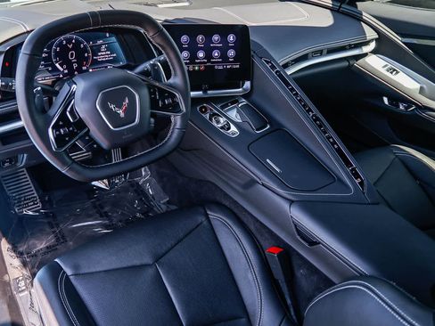 Used 2023 Chevrolet Corvette Stingray Coupe w/ Z51 Performance Package RWD image 12