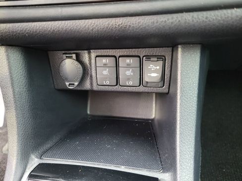 Used 2017 Toyota Corolla XLE image 34