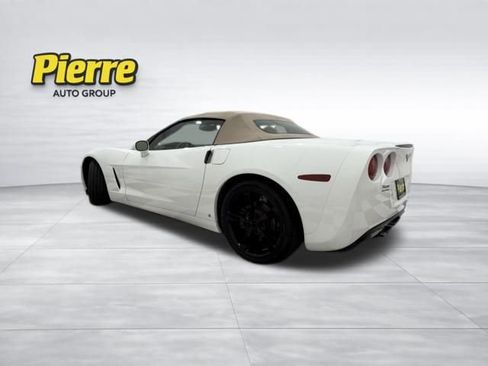 Used 2006 Chevrolet Corvette Base w/ Preferred Equipment Group image 3