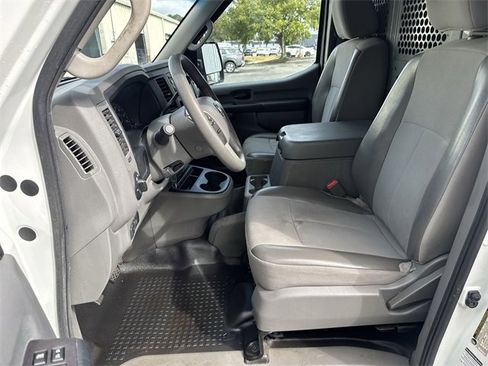 Used 2014 Nissan NV 3500 SV image 13