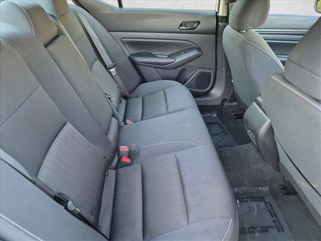 Used 2025 Nissan Altima 2.5 SV FWD image 24