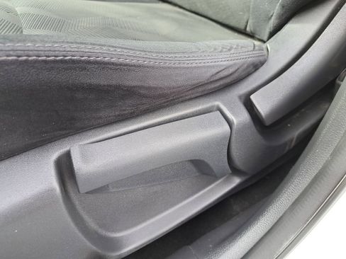 Used 2015 Nissan Rogue S image 14