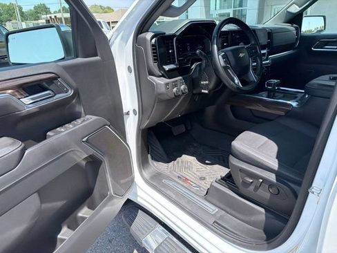 Used 2025 Chevrolet Silverado 1500 LT w/ Z71 Off-Road Package AWD/4WD image 41