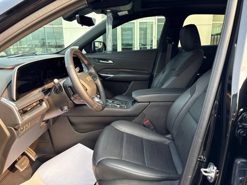 Used 2025 Cadillac XT4 Sport AWD/4WD image 18
