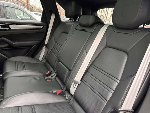 Used 2023 Porsche Cayenne Base image 20