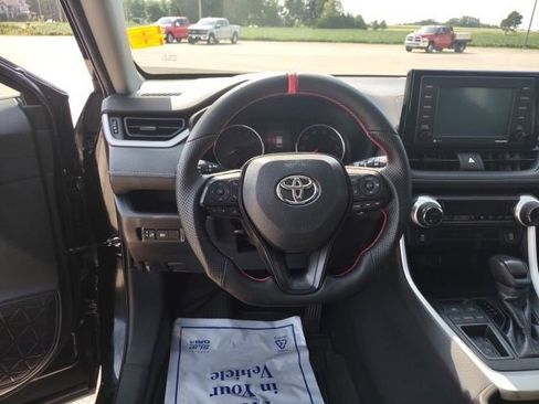 Used 2021 Toyota RAV4 XLE FWD image 12