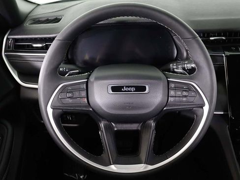 Used 2023 Jeep Grand Cherokee L Altitude image 41