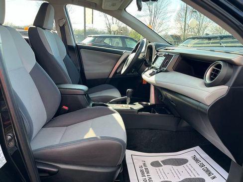 Used 2015 Toyota RAV4 XLE image 22