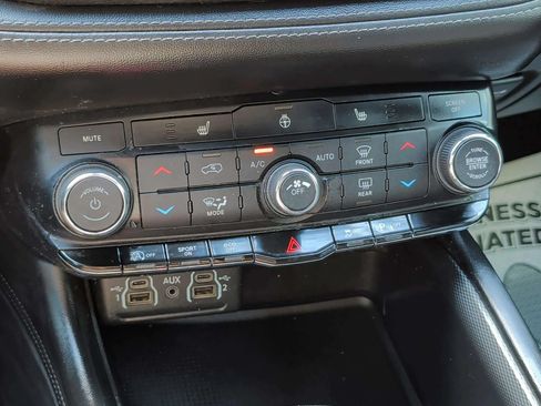 Used 2022 Dodge Durango GT AWD/4WD image 16
