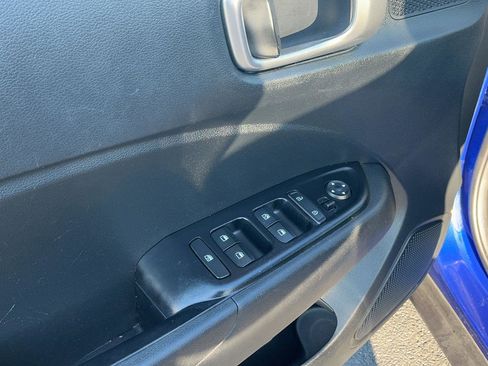 Certified 2023 Hyundai Venue SEL image 14