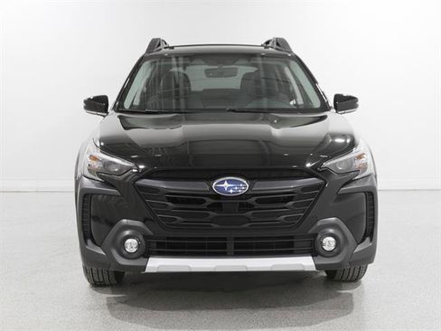 Used 2023 Subaru Outback Limited image 2