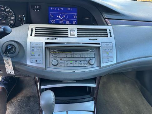 Used 2010 Toyota Avalon XLS image 24