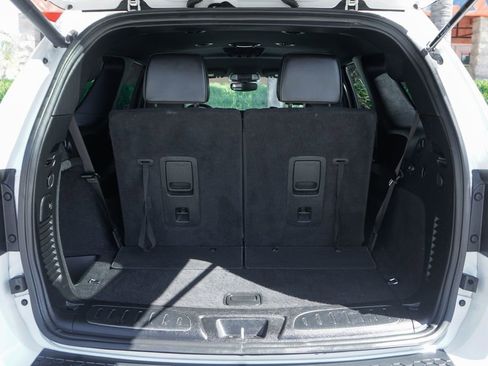 Used 2021 Dodge Durango R/T w/ Blacktop Package RWD image 8