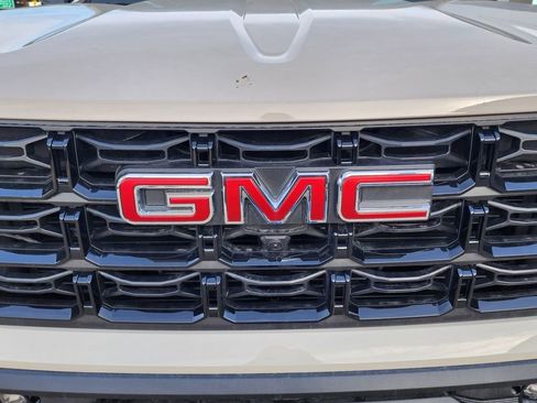 New 2026 GMC Canyon Elevation w/ Convenience Package image 10
