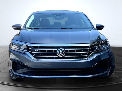 Used 2020 Volkswagen Passat 2.0T R-Line FWD image 3