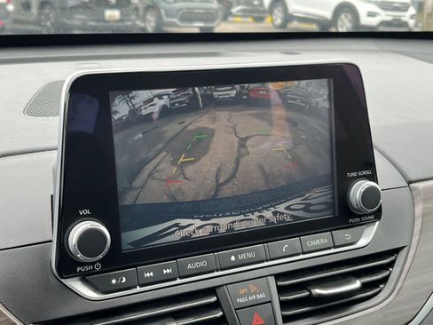 Used 2025 Nissan Altima 2.5 SV image 22