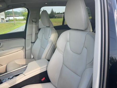 Used 2023 Volvo XC90 B6 Plus w/ Protection Package AWD/4WD image 7