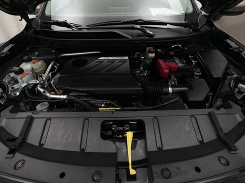 Certified 2025 Nissan Rogue SV image 3