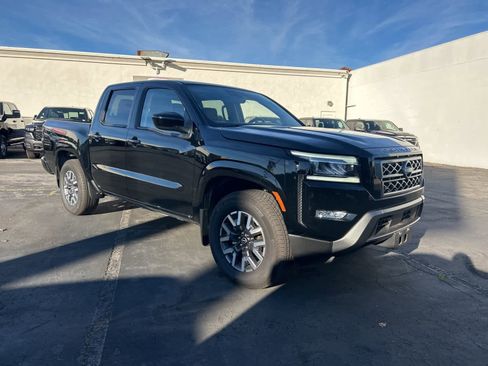 Used 2024 Nissan Frontier SL image 9