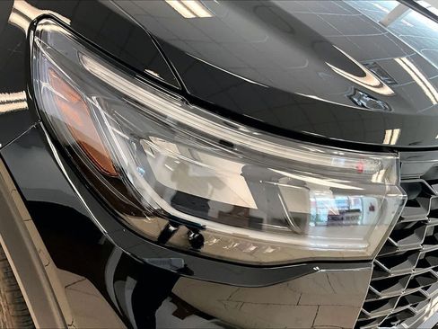 Used 2025 Ford Explorer ST AWD/4WD image 26
