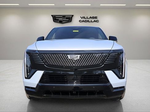 New 2025 Cadillac Escalade IQ Sport 2 w/ LPO, ONYX Package AWD/4WD image 8