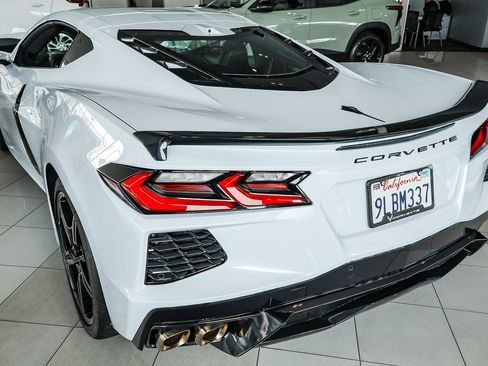 Used 2024 Chevrolet Corvette Stingray Preferred Cpe w/ 2LT image 18